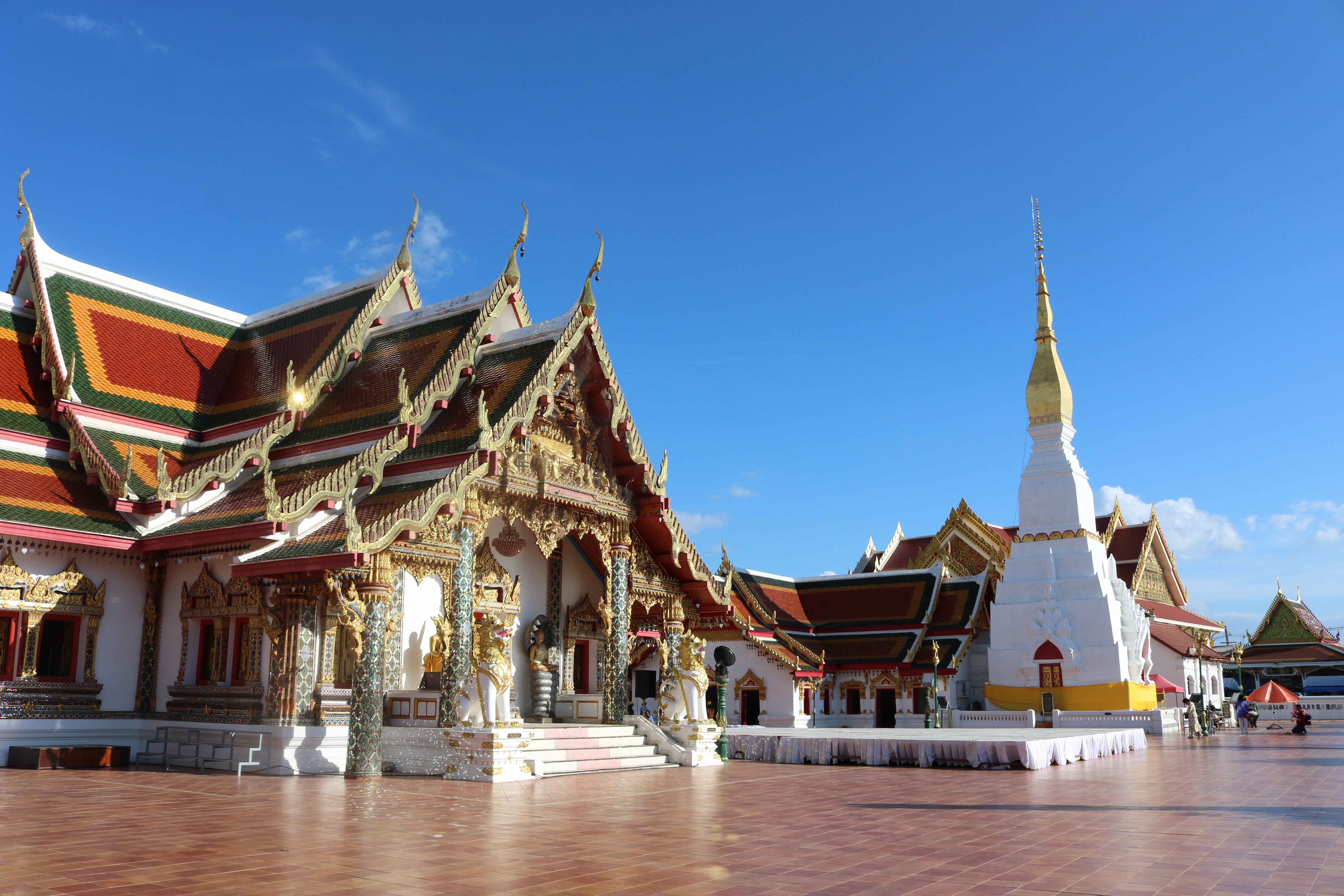 วัดพระธาตุเชิงชุม