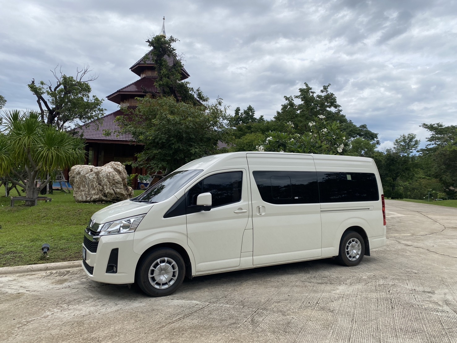 รูปด้านข้าง